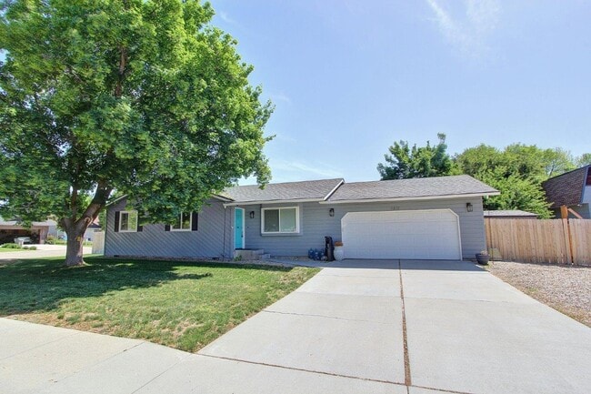 property at 3816 N Shamrock Ave