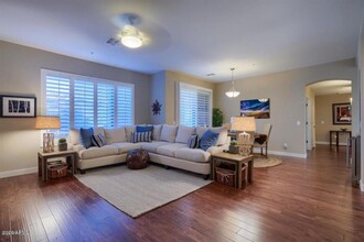 19550 N Grayhawk Dr in Scottsdale, AZ - Foto de edificio - Building Photo