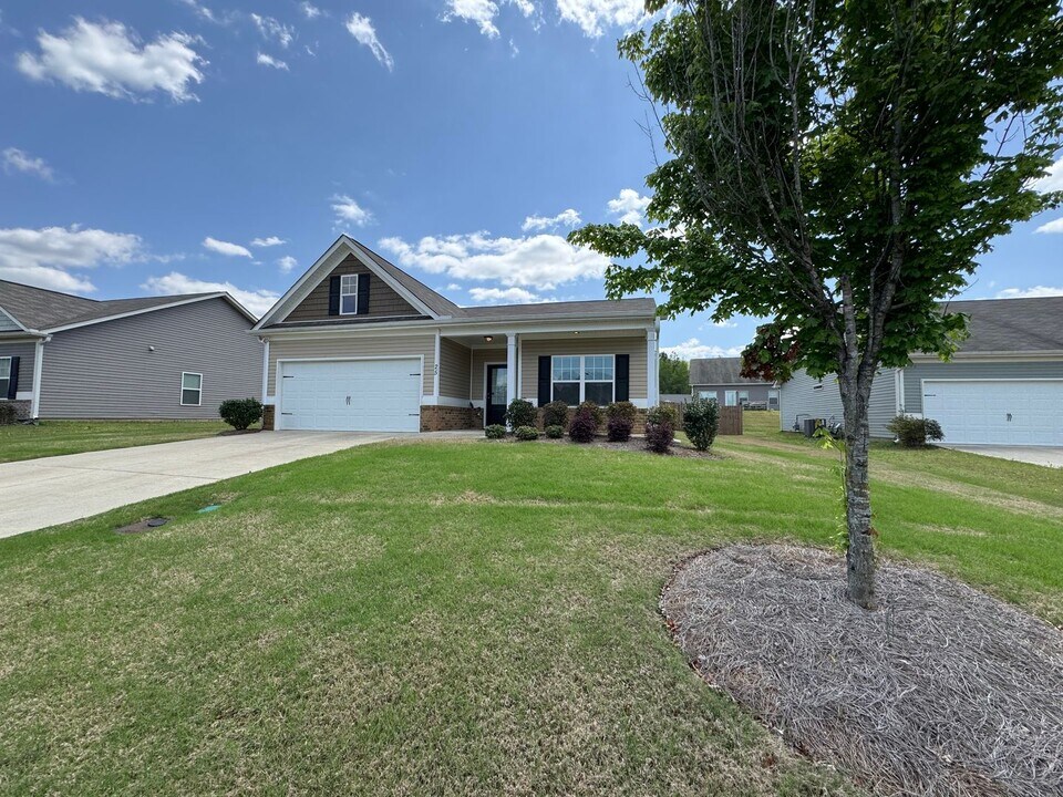 25 Bentley Ln in Rome, GA - Building Photo