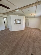 38711 Granger Ln in Zephyrhills, FL - Building Photo - Building Photo
