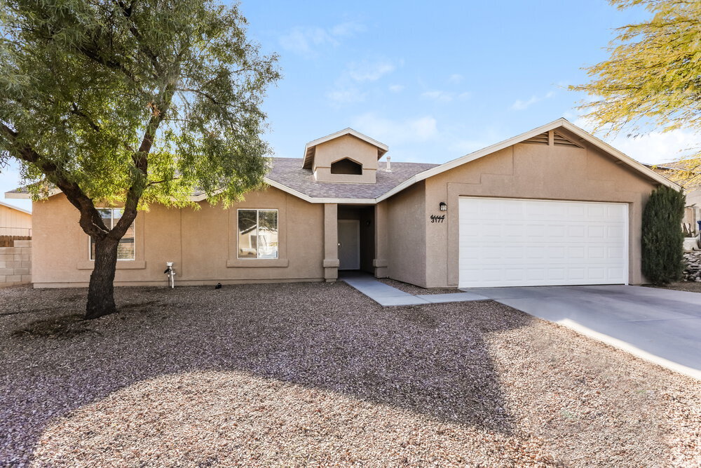 3177 W Avenida Isabel in Tucson, AZ - Building Photo