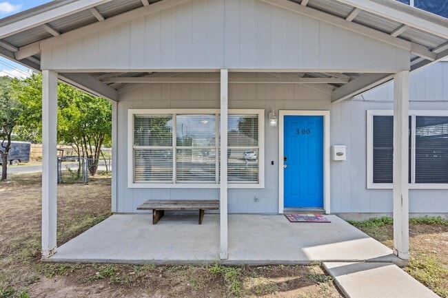 300 Blackson Ave, Unit TW09944 in Austin, TX - Building Photo - Building Photo