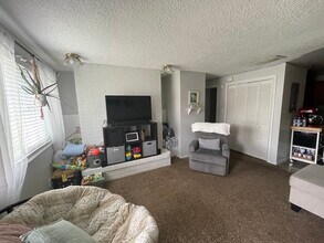 1768 N Riverside Ave, Unit 1766 in Provo, UT - Foto de edificio - Building Photo