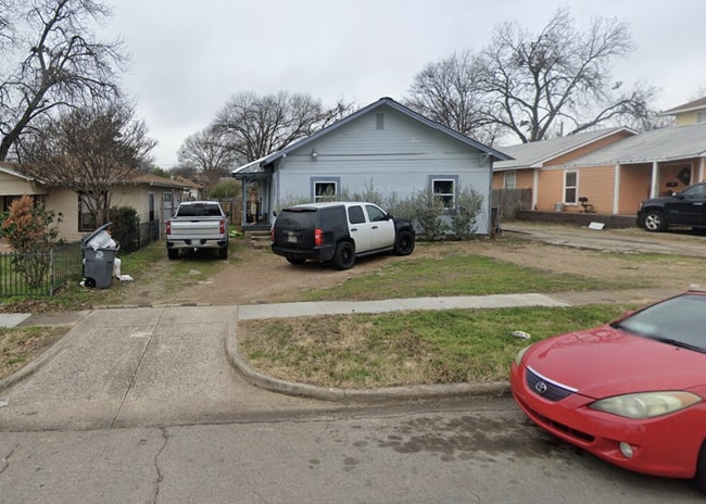 property at 815 S Brighton Ave