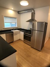 1084 43rd St, Unit 1 in Emeryville, CA - Building Photo - Building Photo