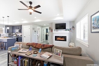 8233 W Aurora Hts Lp in Wasilla, AK - Building Photo - Building Photo