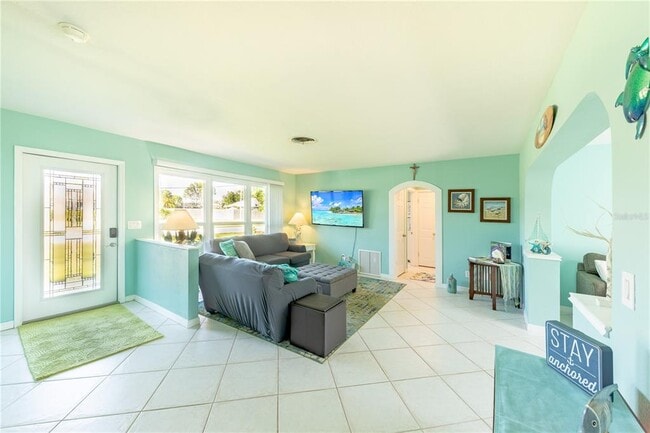 359 Pine Tree Rd in Venice, FL - Building Photo - Building Photo