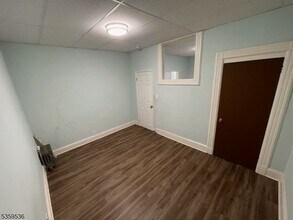 485 87 Somerset St in North Plainfield, NJ - Building Photo - Building Photo
