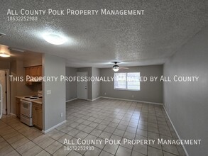 2121 S San Gully Rd in Lakeland, FL - Building Photo - Building Photo