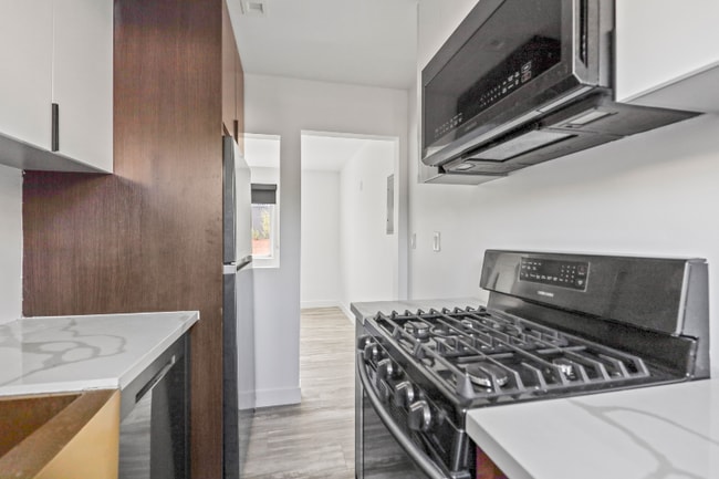 2814 Sichel St in Los Angeles, CA - Building Photo - Building Photo