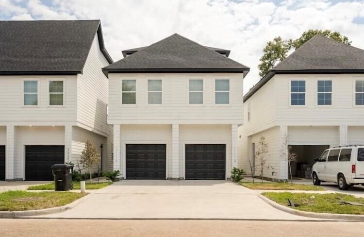 3231 Real St in Houston, TX - Building Photo