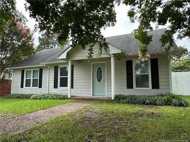1734 Winnabow Dr in Fayetteville, NC - Building Photo - Building Photo