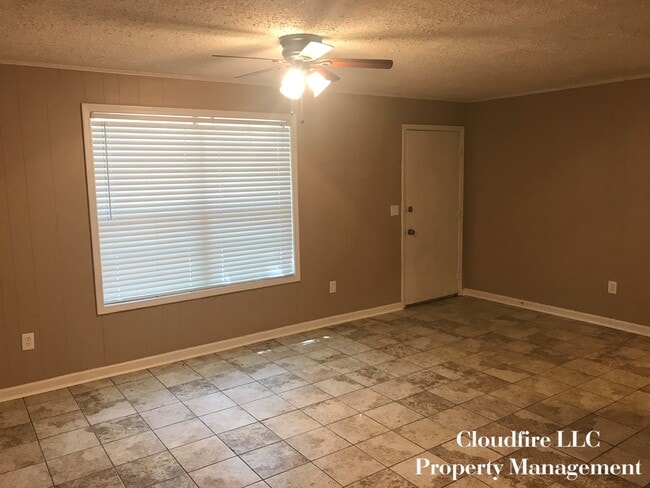 200 James Cir, Unit 200 in Oxford, MS - Foto de edificio - Building Photo