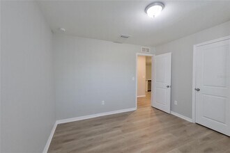 18310 Gibraltar Ln in Lehigh Acres, FL - Building Photo - Building Photo