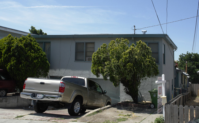 7701 Ney Ave in Oakland, CA - Building Photo - Building Photo