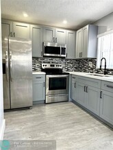 1707 SW 21st St in Fort Lauderdale, FL - Building Photo - Building Photo