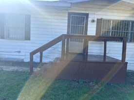 5134 Hillburn Dr in San Antonio, TX - Building Photo