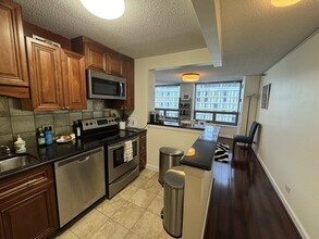 440 N Wabash Ave, Unit 1604 in Chicago, IL - Building Photo - Building Photo