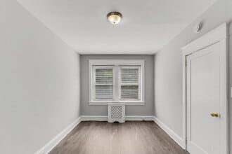 7057 Cresheim Rd, Unit A1 in Philadelphia, PA - Foto de edificio - Building Photo