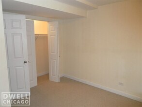 2130 W Concord Pl, Unit G in Chicago, IL - Building Photo - Building Photo