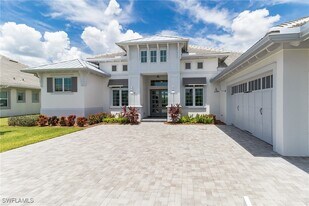 6051 Plana Cays Dr in Naples, FL - Building Photo