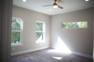 637 Foxcroft Park in Conroe, TX - Foto de edificio - Building Photo