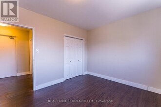 326-326 Hunter St E in Hamilton, ON - Building Photo - Building Photo