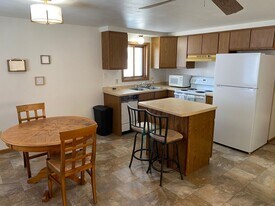 307 S Vine Ave in Marshfield, WI - Building Photo