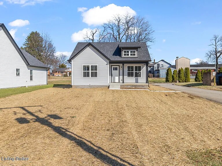 107 N Kennett Ave in Bardstown, KY - Building Photo