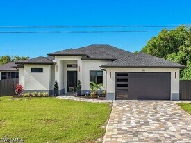2905 4th St W in Lehigh Acres, FL - Building Photo