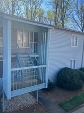 2017 Stoney Point Ln in Charlotte, NC - Foto de edificio - Building Photo