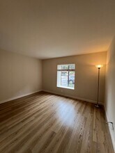 195 Streamwood in Irvine, CA - Building Photo - Building Photo