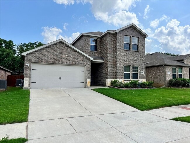 2304 Lattimore St in Denton, TX - Building Photo - Building Photo