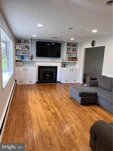 6122 Rolling View Dr in Sykesville, MD - Building Photo - Building Photo