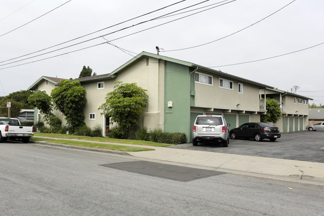 2702-2706 Florida St in Huntington Beach, CA - Foto de edificio - Building Photo