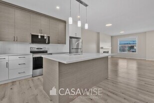 6536 Chappelle Vis S W in Edmonton, AB - Building Photo