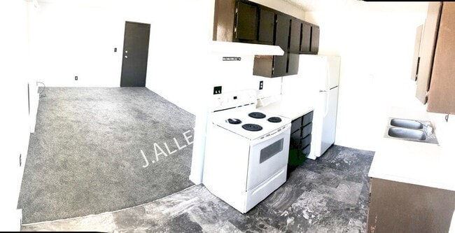 property at 1901 Parker Cir