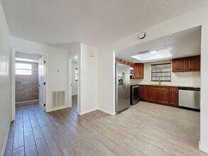 7410 Dundee Ct in Weeki Wachee, FL - Building Photo - Building Photo