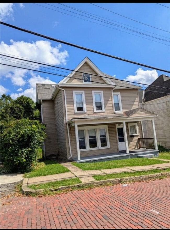 property at 1913 Evans Ave