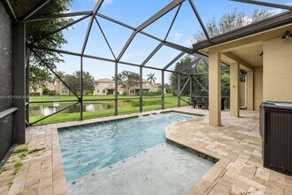 7841 Jewelwood Dr in Boynton Beach, FL - Building Photo - Building Photo