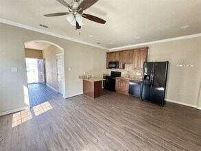 811 S Wilson St in Kaufman, TX - Building Photo - Building Photo