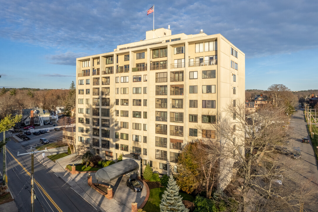 Hampshire Tower in Manchester, NH - Building Photo