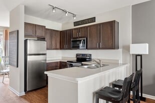 Founders Village in Williamsburg, VA - Building Photo