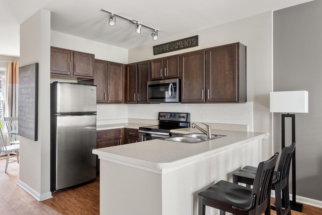 Founders Village in Williamsburg, VA - Building Photo