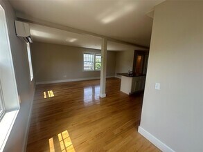12 Main St, Unit 2F in Warwick, NY - Building Photo - Building Photo