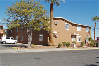 Clifford Apartments in Las Vegas, NV - Building Photo - Building Photo