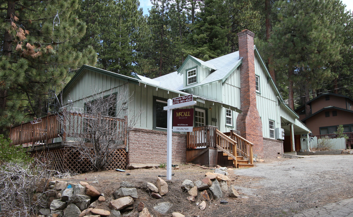 3588 Mackedie Way S in South Lake Tahoe, CA - Building Photo