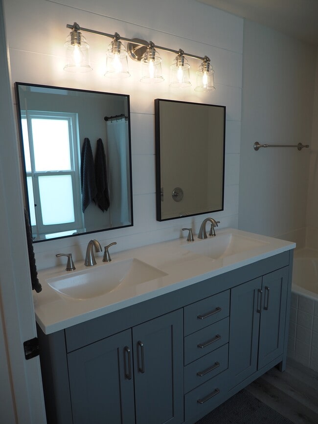 1601 SW Ocean Cove Ave in Port St. Lucie, FL - Building Photo - Building Photo