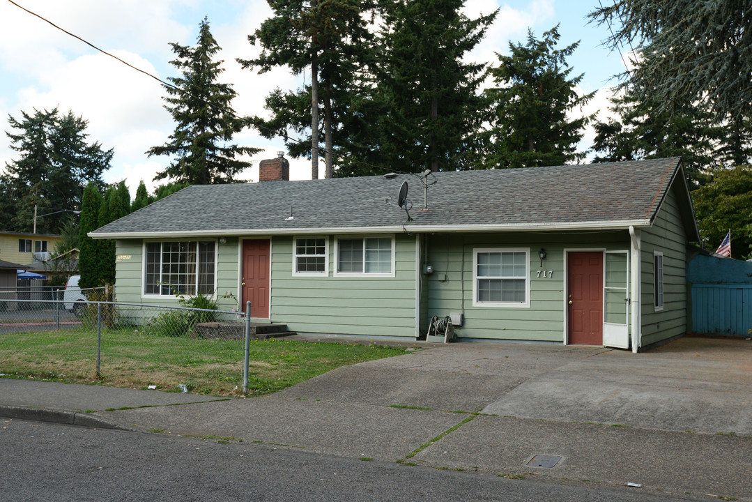 703 SE 190th Ave in Portland, OR - Building Photo