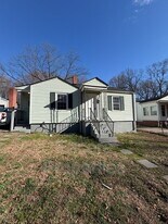 402 Shaw St in Greensboro, NC - Building Photo